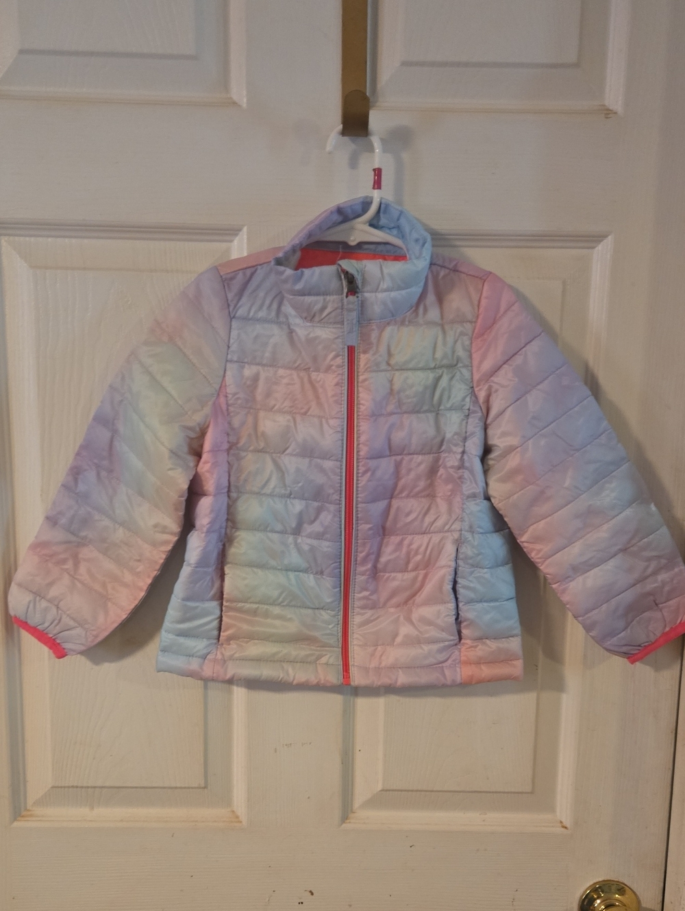 Amazon Essentials Girls' Pastel Rainbow Puffer Jacket